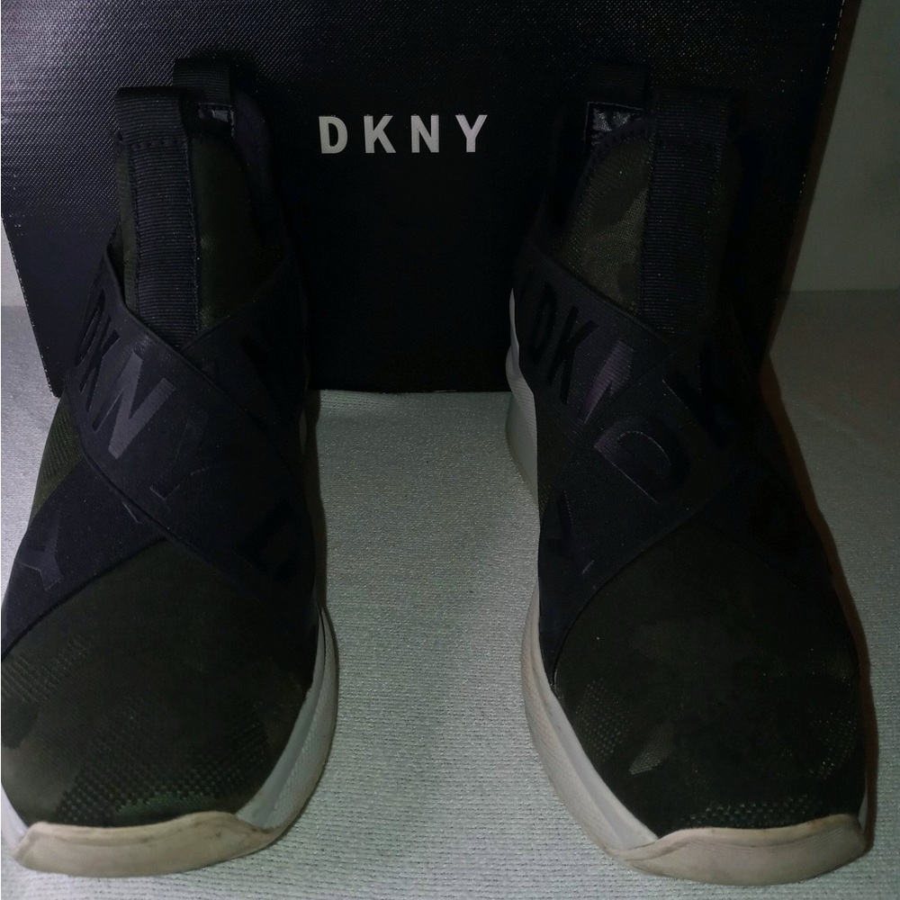 Dkny wedge sneaker